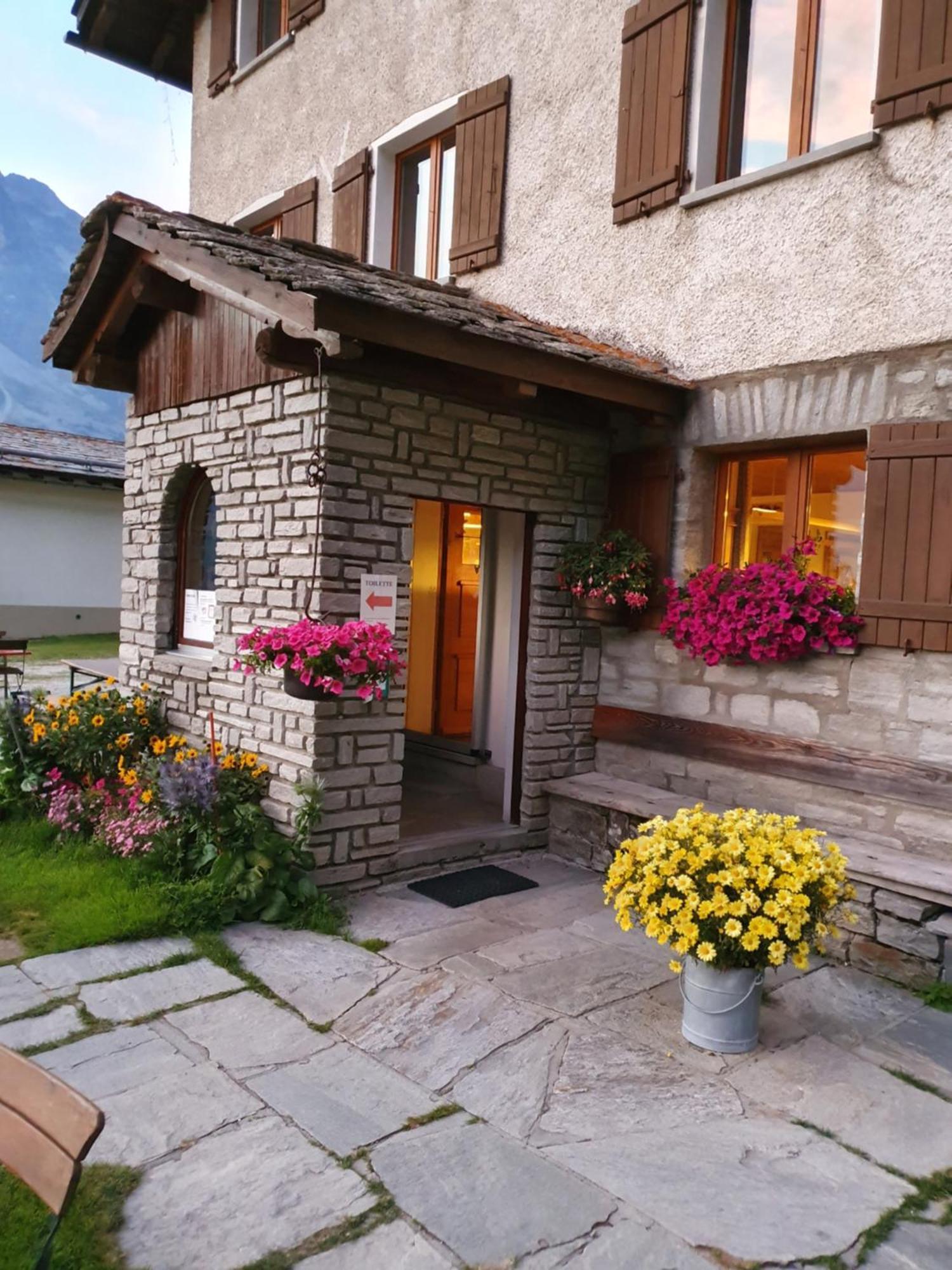 Hotel Ristorante Lagrev Maloja Exterior photo